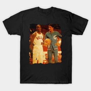 Basket - Smiley Jordan vtg photo T-Shirt